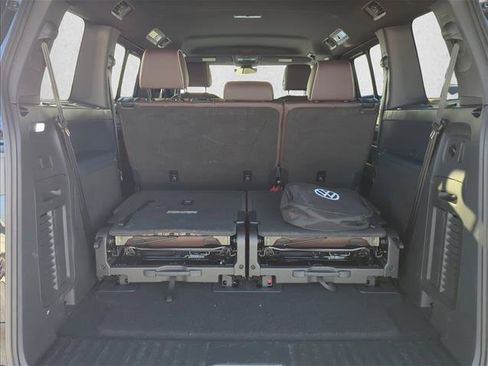 Used 2025 Volkswagen ID. Buzz Pro S RWD image 6