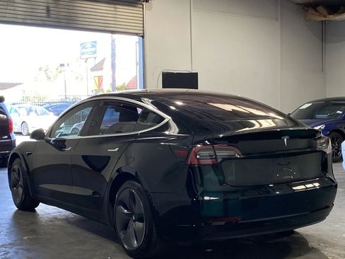 Used 2017 Tesla Model 3 Long Range image 2