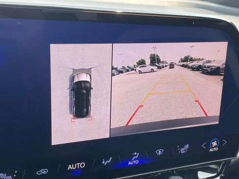 Used 2024 Chevrolet Blazer EV LT image 23