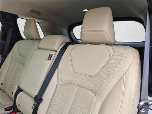Used 2025 INFINITI QX60 Luxe w/ Cargo Package FWD image 13
