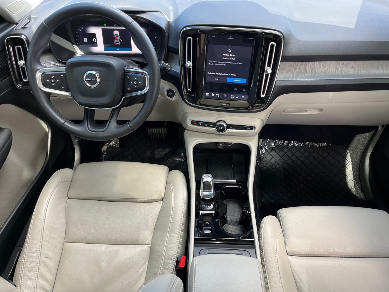 Used 2023 Volvo XC40 B5 Ultimate w/ Protection Package Premier AWD/4WD image 12