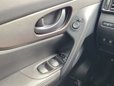 Used 2021 Nissan Rogue Sport S FWD image 18