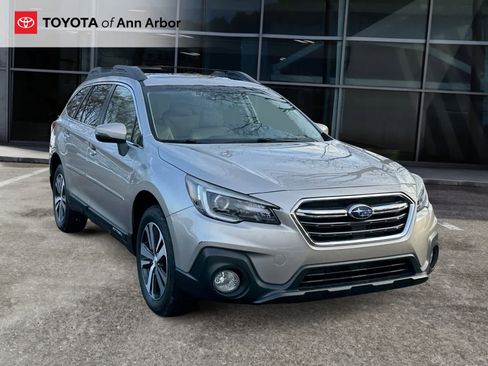 Used 2019 Subaru Outback 3.6R Limited image 1