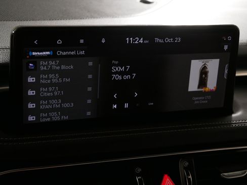 Used 2023 Genesis G70 2.0T image 22