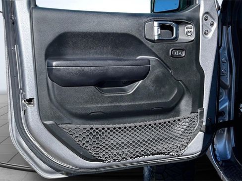 Used 2018 Jeep Wrangler Unlimited Rubicon image 23