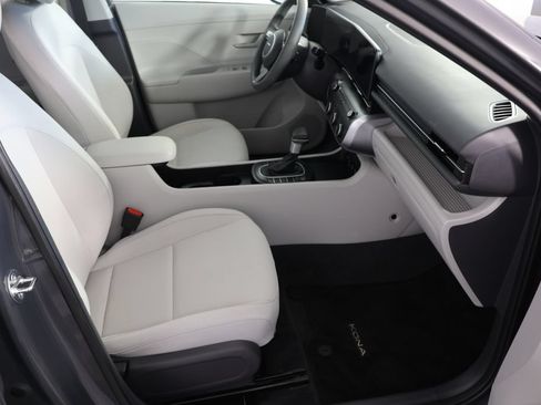 Used 2024 Hyundai Kona SE AWD/4WD image 21
