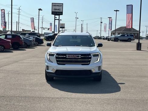 Used 2024 GMC Acadia Elevation FWD image 9
