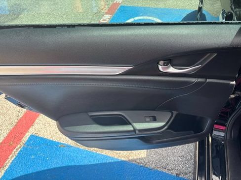 Used 2016 Honda Civic Touring image 23