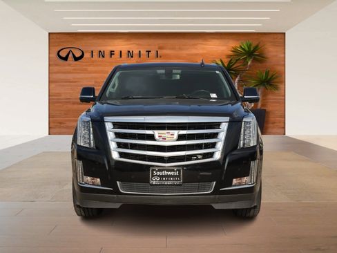 Used 2020 Cadillac Escalade 2WD image 2