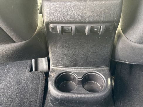 Used 2012 Jeep Wrangler Unlimited Sport AWD/4WD image 27