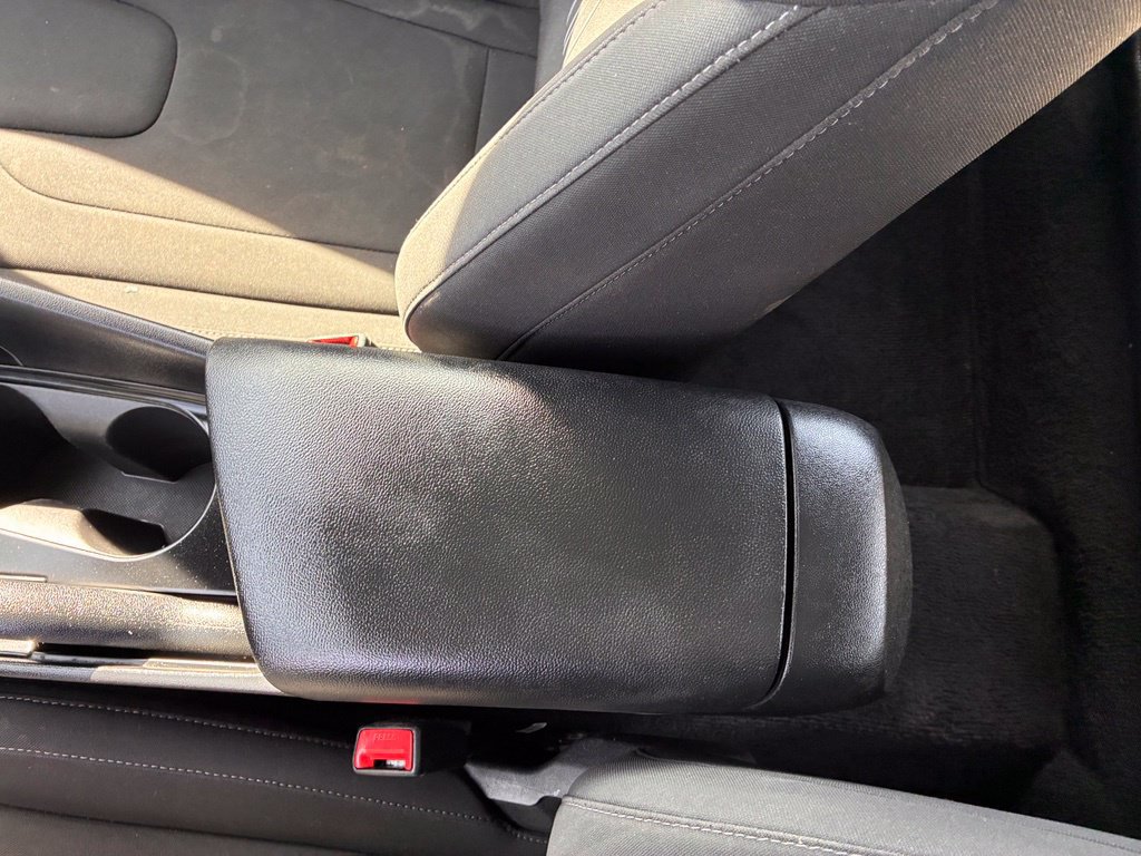 Used 2024 Hyundai Elantra SEL FWD image 38