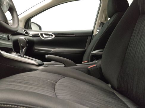 Used 2017 Nissan Sentra SV FWD image 17