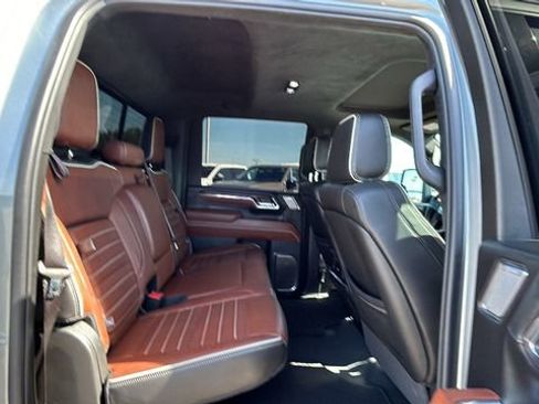 Used 2024 GMC Sierra 2500 Denali Ultimate image 13