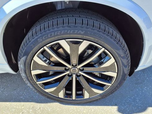 New 2026 Volvo XC90 B6 Ultra image 9