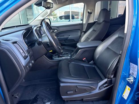 Used 2022 Chevrolet Colorado Z71 w/ Safety Package AWD/4WD image 18