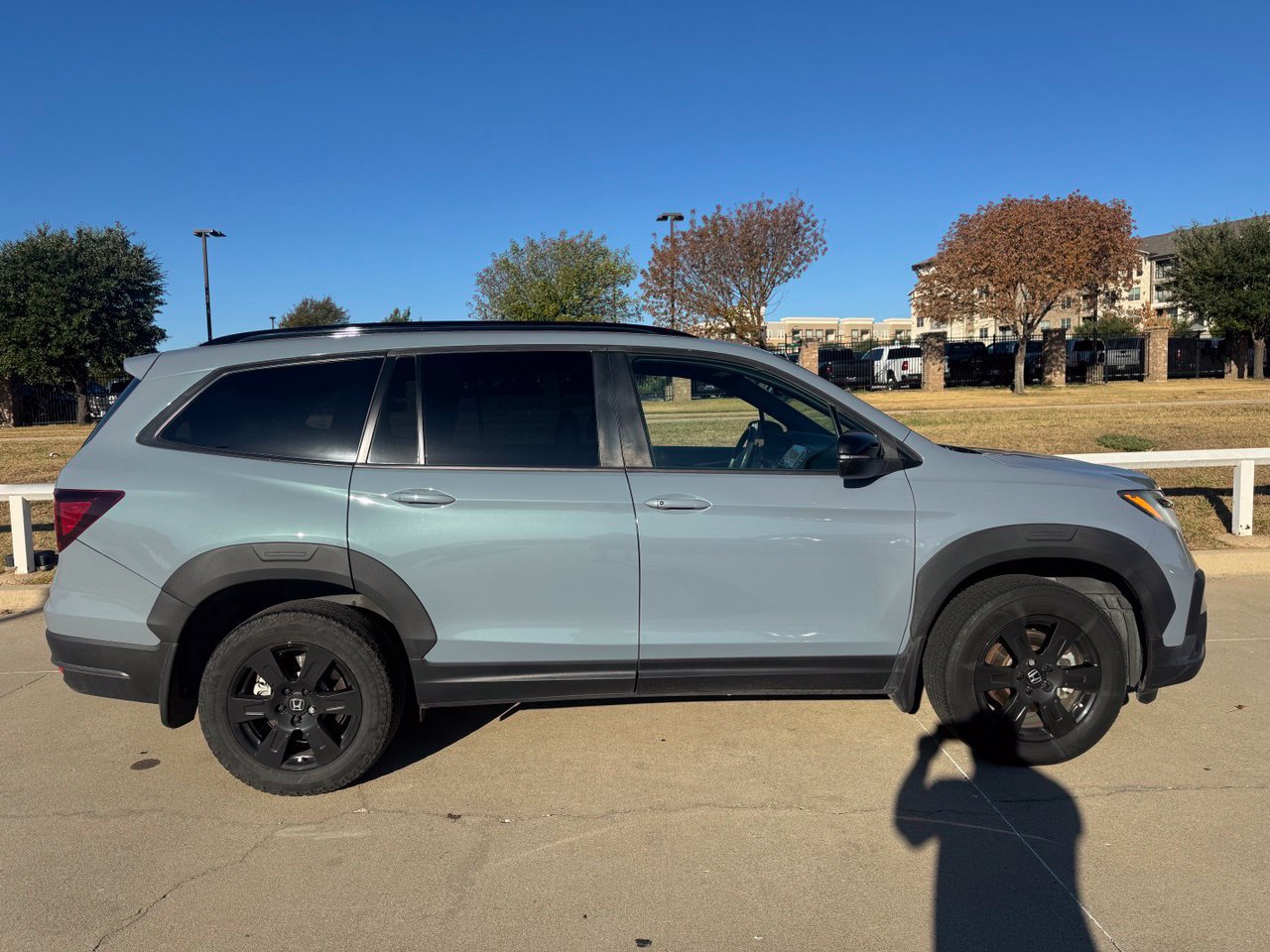 Used 2022 Honda Pilot TrailSport image 3