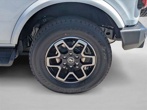 New 2026 Ford Bronco Outer Banks AWD/4WD image 10