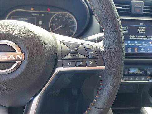 New 2025 Nissan Versa SR w/ Trunk Package image 12