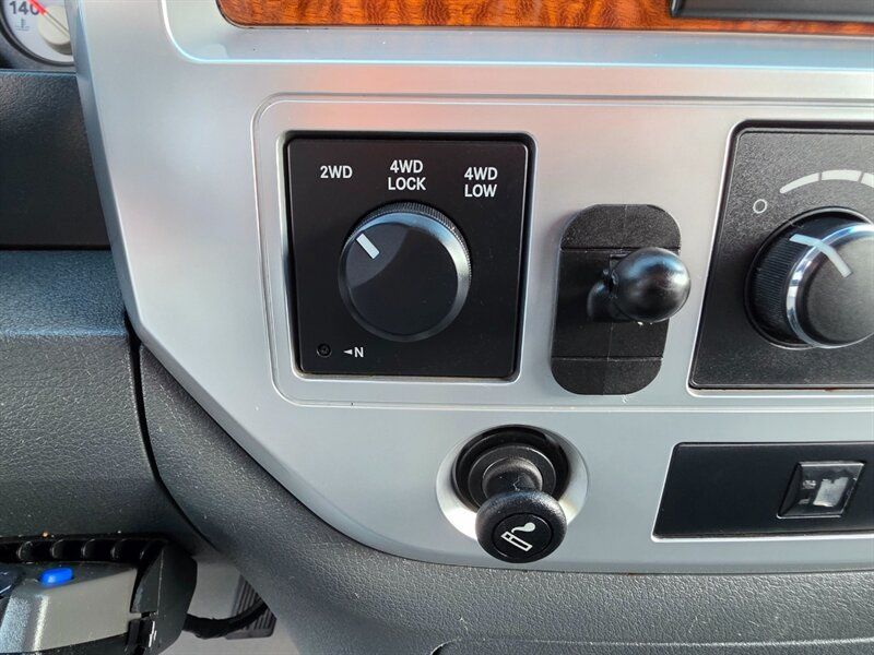 Used 2007 Dodge Ram 2500 Truck Laramie AWD/4WD image 35