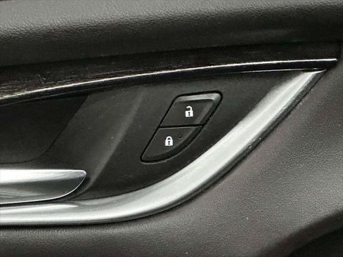 Used 2017 Buick LaCrosse Premium w/ Driver Confidence Package #2 AWD/4WD image 10