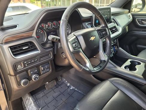 Used 2021 Chevrolet Tahoe LT w/ LT Signature Package RWD image 17