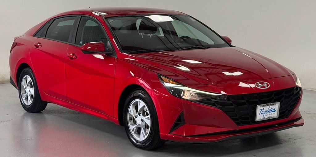 Used 2021 Hyundai Elantra SE FWD image 6