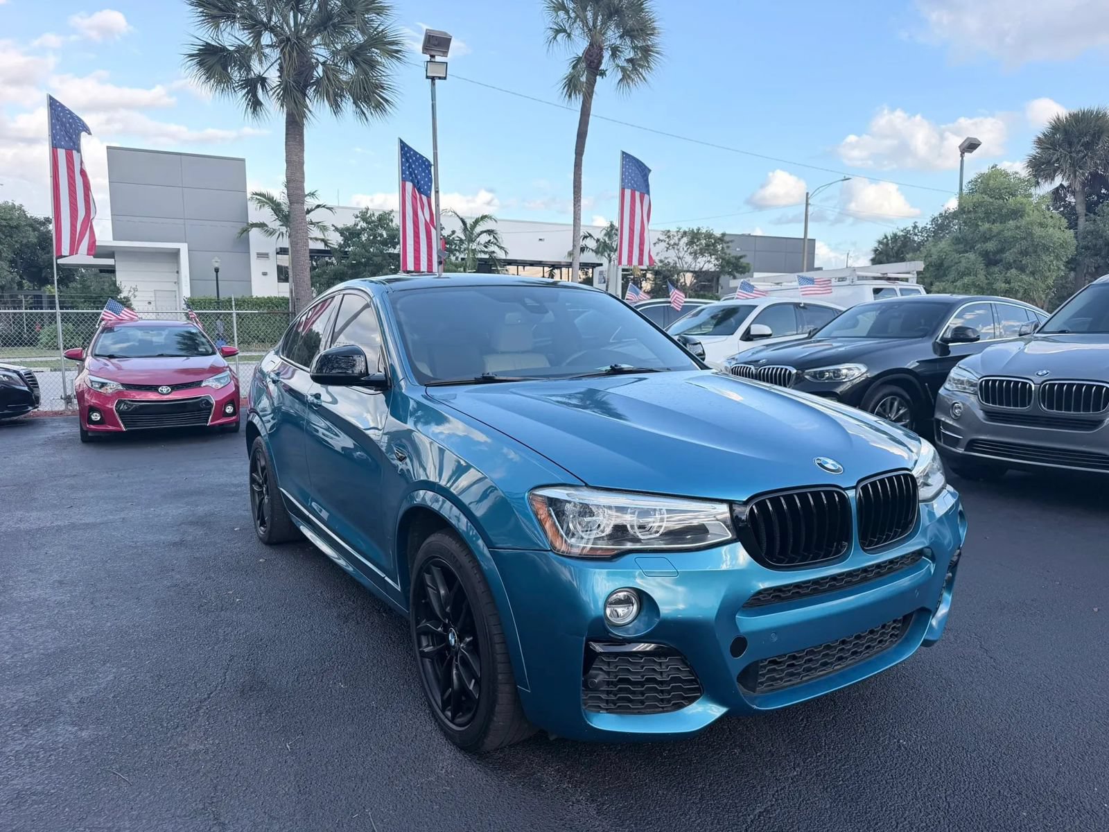Used 2018 BMW X4 M40i AWD/4WD image 3
