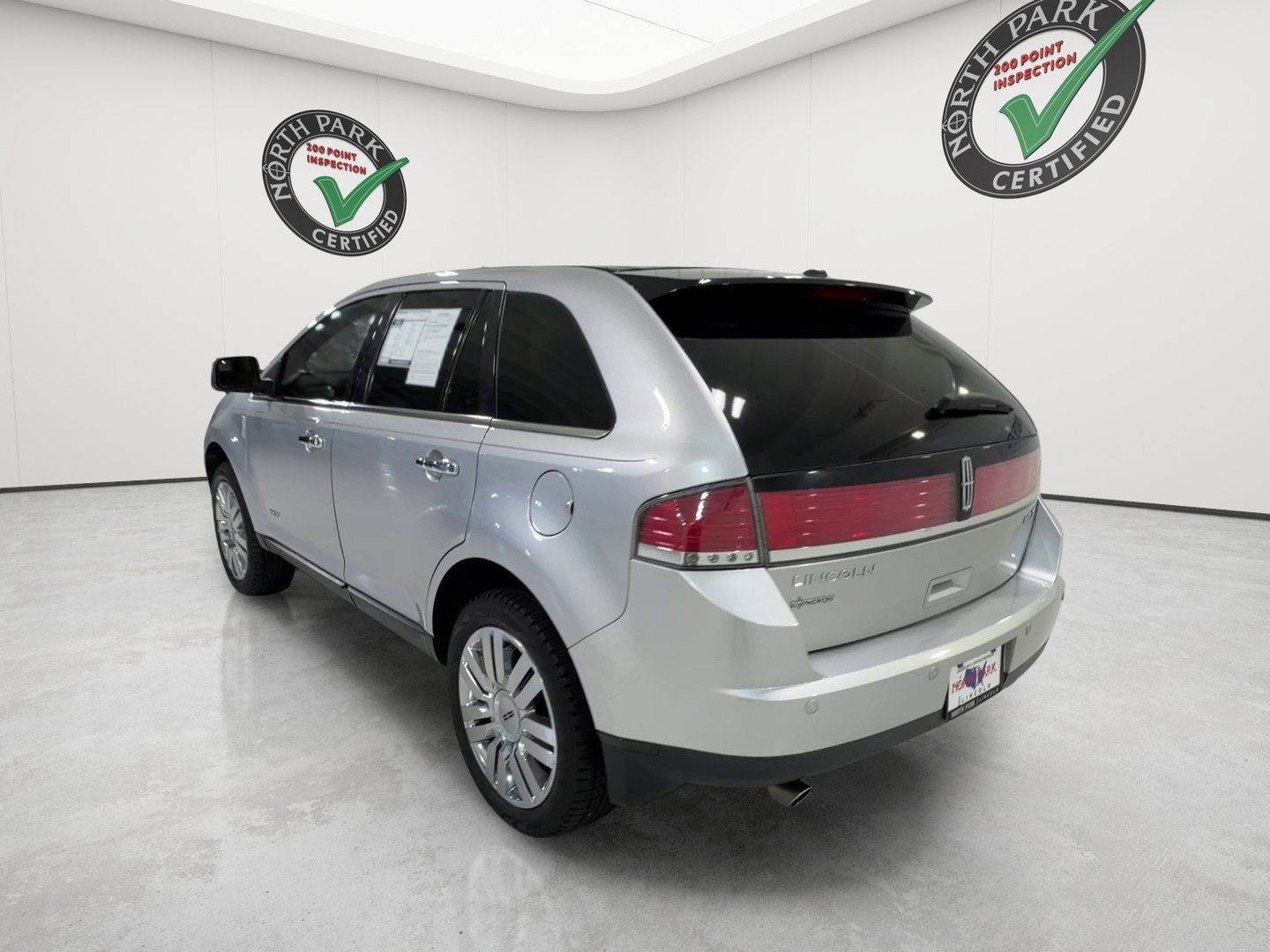 Used 2010 Lincoln MKX 2WD image 3