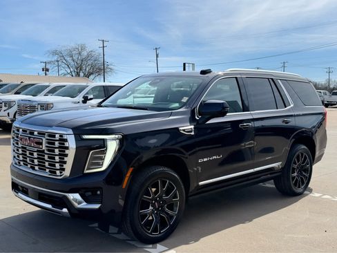 Used 2025 GMC Yukon Denali w/ Denali Reserve Package image 2