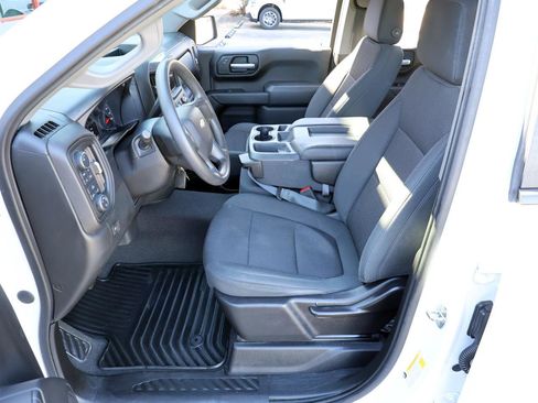 Used 2020 Chevrolet Silverado 1500 Custom w/ Custom Value Package image 13