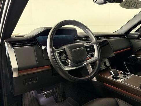 Used 2023 Land Rover Range Rover Long Wheelbase SE AWD/4WD image 4
