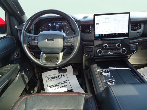 Used 2022 Ford Expedition Max Limited image 12