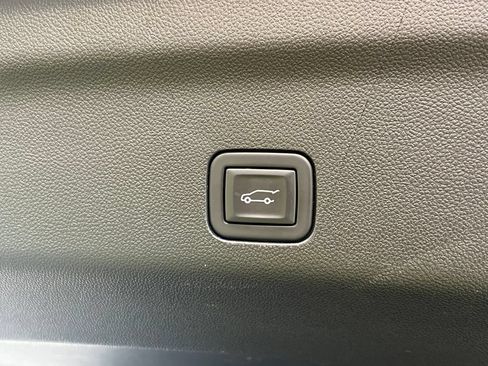 Used 2023 GMC Yukon AT4 w/ AT4 Premium Package AWD/4WD image 22