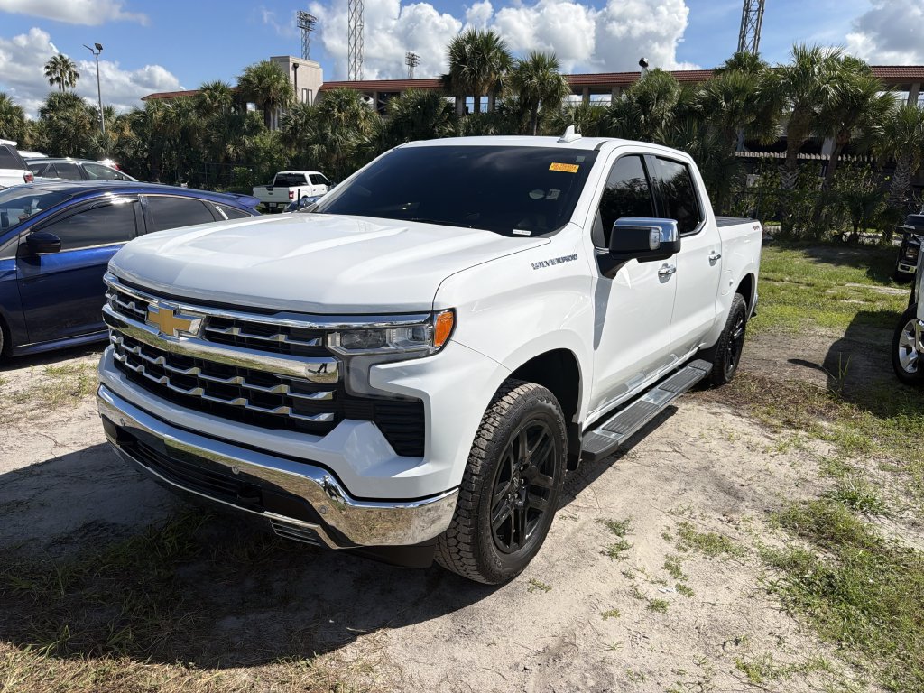 Used 2025 Chevrolet Silverado 1500 LTZ w/ Technology Package AWD/4WD image 6