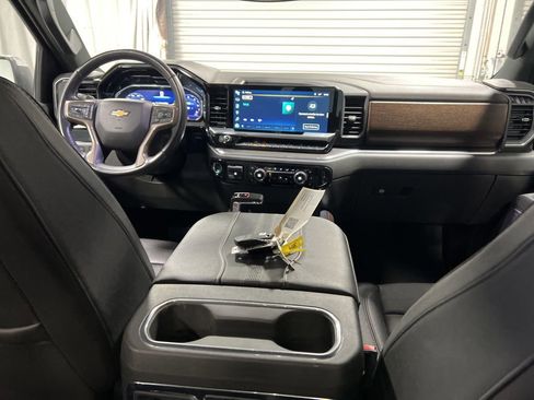 Used 2023 Chevrolet Silverado 1500 High Country w/ Max Trailering Package image 17