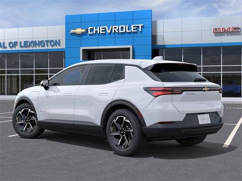 New 2026 Chevrolet Equinox EV LT image 3