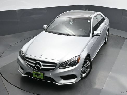 Used 2014 Mercedes-Benz E 250 BlueTEC Sedan image 43