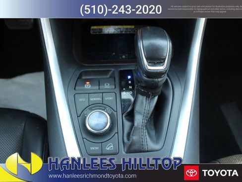 Used 2019 Toyota RAV4 Limited image 21