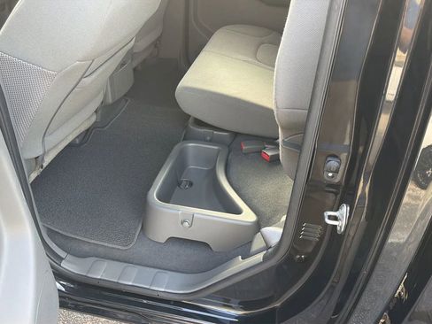 Used 2019 Nissan Frontier SV AWD/4WD image 26