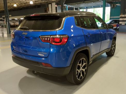 Used 2024 Jeep Compass Limited AWD/4WD image 8