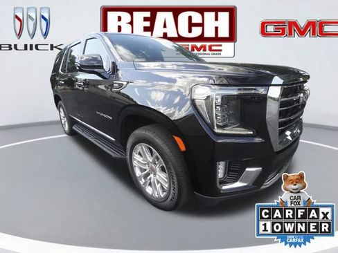 Used 2023 GMC Yukon SLT w/ SLT Premium Package AWD/4WD image 1