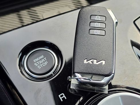 Certified 2024 Kia Sportage SX Prestige AWD/4WD image 32