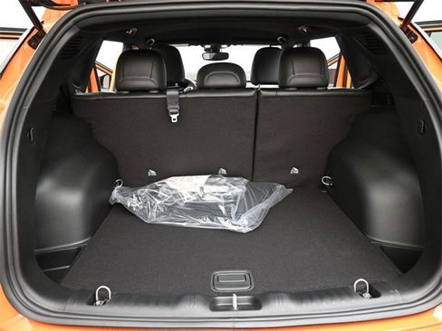 New 2026 Jeep Compass Latitude image 24