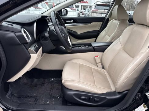 Used 2023 Nissan Maxima SV w/ Floor Mat Group image 29