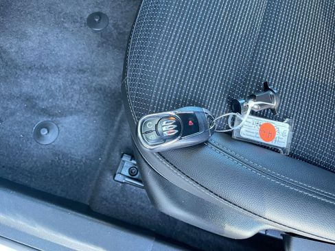 Used 2025 Buick Envista Preferred image 25