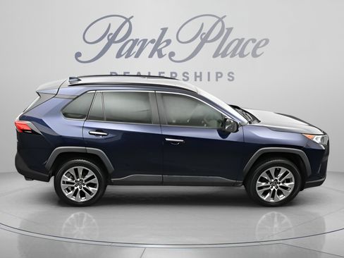Used 2019 Toyota RAV4 Limited w/ Cold Weather Package FWD image 21