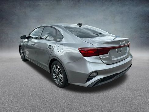 Used 2024 Kia Forte LXS FWD image 4