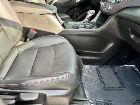 Used 2022 Chevrolet Equinox RS w/ RS Leather Package FWD image 29