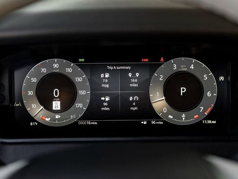 New 2026 Land Rover Range Rover Velar Dynamic SE image 17