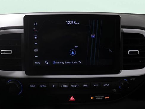 New 2025 Hyundai Venue Limited image 16